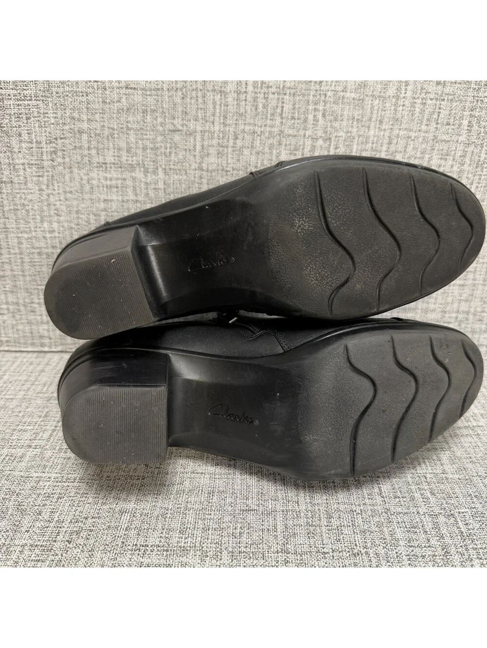 Clarks Shoes Womens Size 9 WIDE Black Leather Emslie Warren Slip-On Zip Loafer